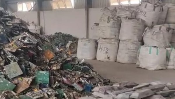 جانب من المضبوطات 