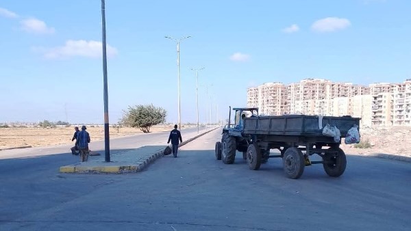 جانب من أعمال النظافة 