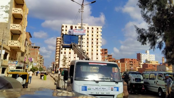 حملات مكثفة لإزالة الإعلانات 