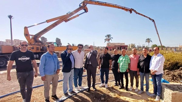 لجنة فنية تتفقد أعمال إنشاء حمام السباحة الأوليمبي بكفر الشيخ .. صور