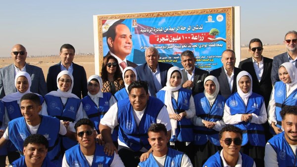 المبادرة الرئاسية لزراعة 100 مليوز شجرة بالوادي الجديد المبادرة الرئاسية لزراعة 100 مليوز شجرة بالوادي الجديد