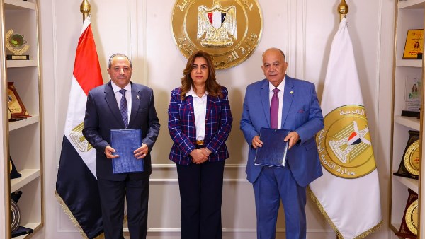 وزيرة التنمية المحلية 