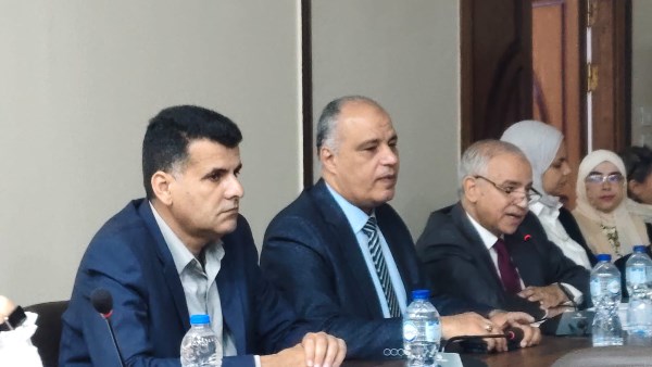 الزراعة تبحث الإيفاد 