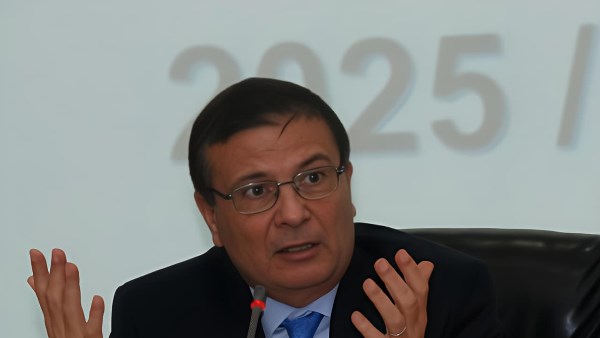وزير الزراعة  وزير الزراعة