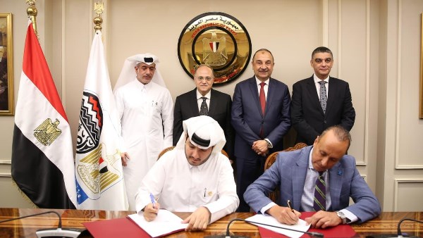 خلال التوقيع خلال التوقيع