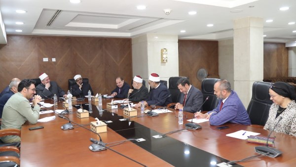 البحوث الإسلامية يناقش تطوير استراتيجية الإيفاد الخارجي البحوث الإسلامية يناقش تطوير استراتيجية الإيفاد الخارجي