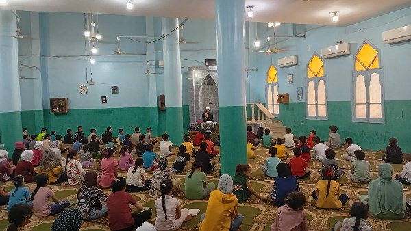 جانب من البرنامج بإحدى المساجد