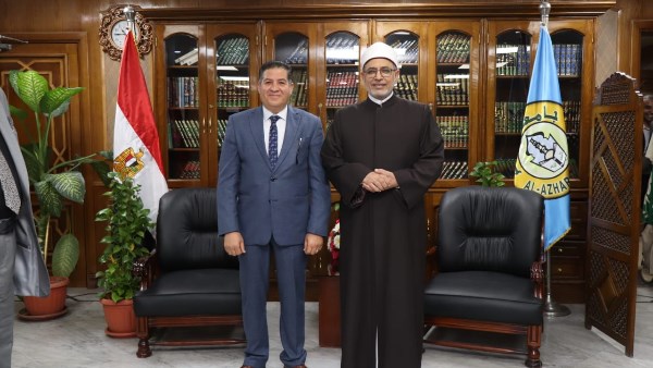بعد تكليف شيخ الأزهر .. من هو مصطفى عبد الغني نائب رئيس الجامعة الجديد؟