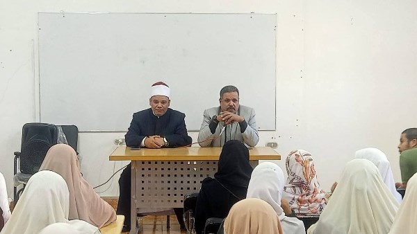جانب من الندوة