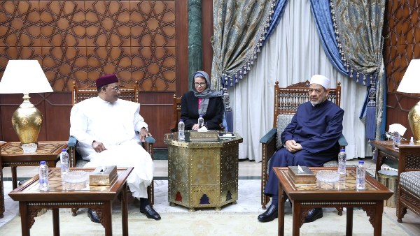 جانب من اللقاء جانب من اللقاء