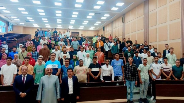 احدى الندوات بالجامعات احدى الندوات بالجامعات