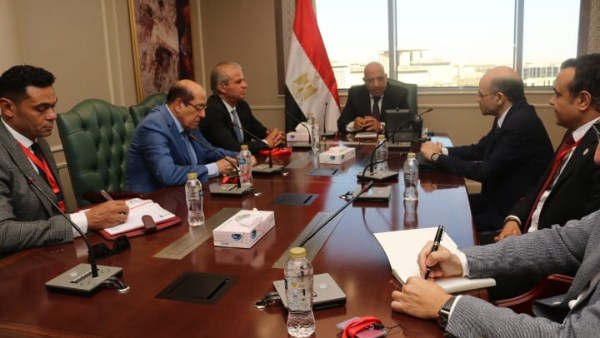 اجتماع وزير الكهرباء 