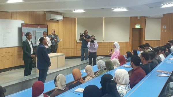 زيارة مدبولي لجامعة السويس الاهلية زيارة مدبولي لجامعة السويس الاهلية