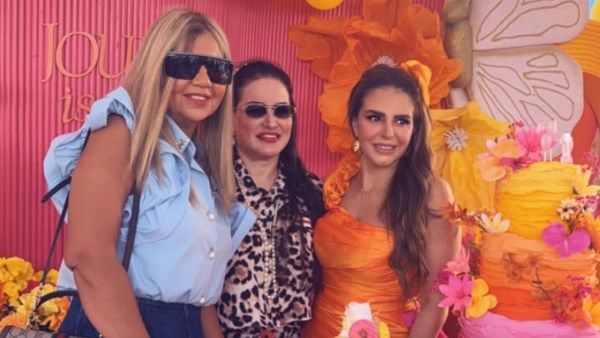 دنيا عبدالعزيز  دنيا عبدالعزيز