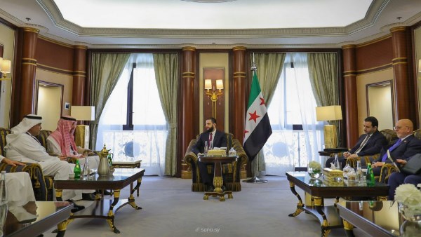 جانب من اللقاء  جانب من اللقاء