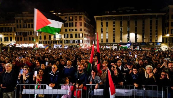 مظاهرات تندلع في أوروبا احتجاجاً على اعتراض البحرية الإسرائيلية لأسطول الصمود