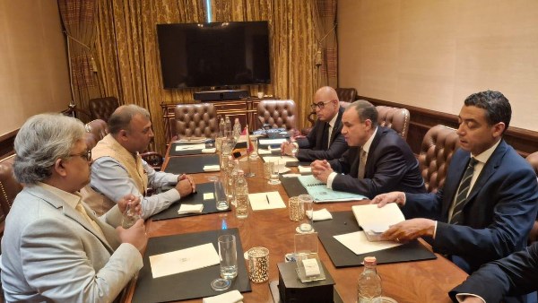 مصر والهند تبحثان تعزيز التعاون في مجال الهيدروجين الأخضر