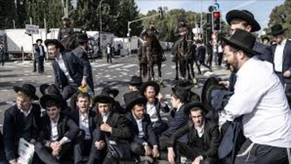 تظاهرة حاشدة