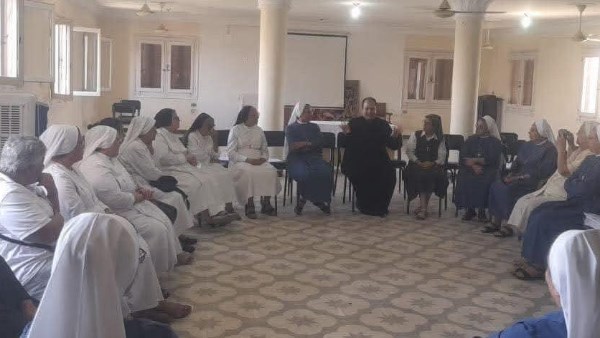 الراهبات 