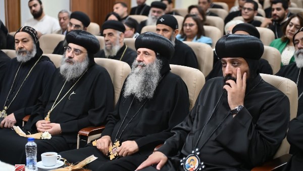 الآباء الأساقفة 