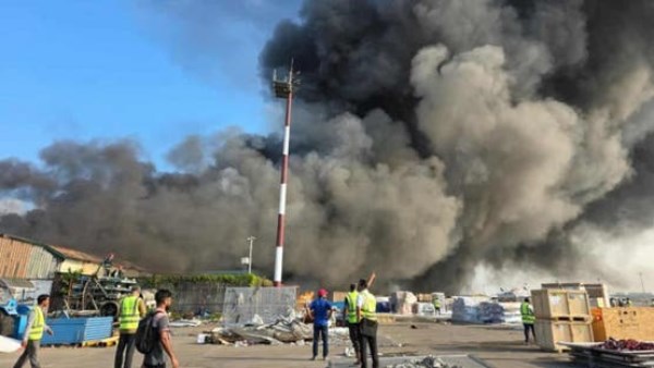 اندلاع حريق داخل صالة الشحن بمطار دكا في بنجلاديش وتعليق الرحلات الجوية