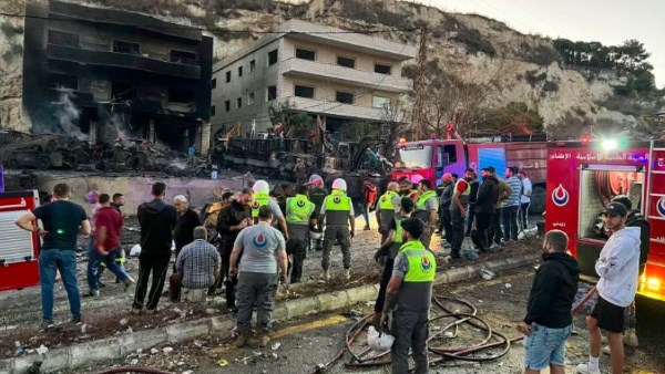 جيش الاحتلال الإسرائيلي يدمر مواقع بالأراضي اللبنانية بزعم تبعيتها لحزب الله