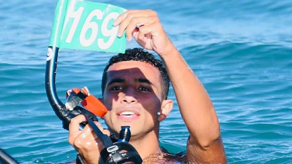 السباحة بالزعانف السباحة بالزعانف