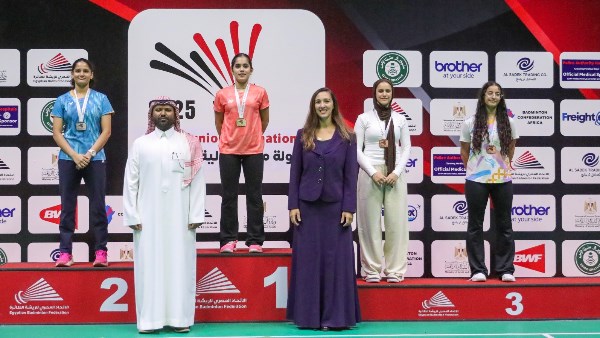 الريشة الطائرة