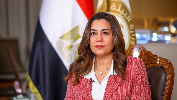 الدكتورة منال عوض 