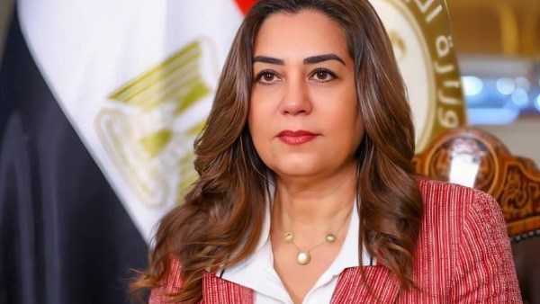 وزيرة البيئة 