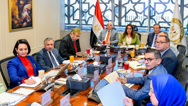لمواجهة تأثير تغير المناخ  لمواجهة تأثير تغير المناخ