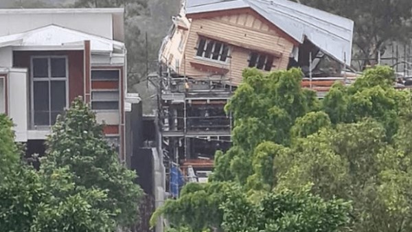 عواصف رعدية عنيفة  عواصف رعدية عنيفة