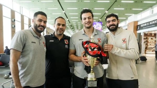بعثة فريقي كرة اليد «رجال وسيدات» بالنادي الأهلي
