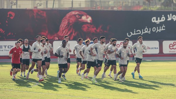 الأحمر يتفوق دائما.. تعرف علي تاريخ مواجهات الأهلي والإتحاد السكندري