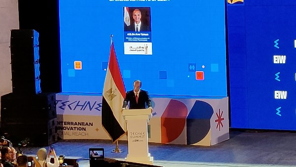 وزير الاتصالات