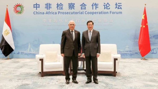 جانب من اللقاء جانب من اللقاء