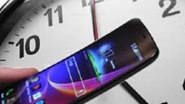 خطوة بخطوة.. طريقة تعديل الساعة على هواتف أندرويد وآيفون ios بالتوقيت الشتوي خطوة بخطوة.. طريقة تعديل الساعة على هواتف أندرويد وآيفون ios بالتوقيت الشتوي