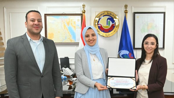 محافظ البحيرة