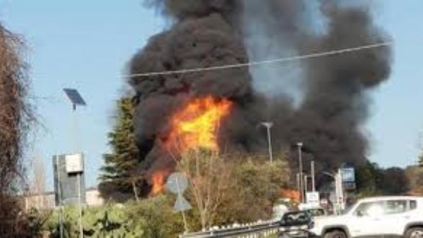 صورة أرشيفية لانفجار في إيطاليا