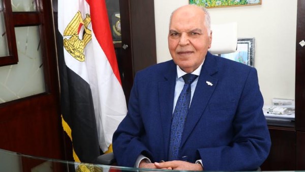  نقيب المعلمين ورئيس اتحاد المعلمين العرب خلف الزناتي