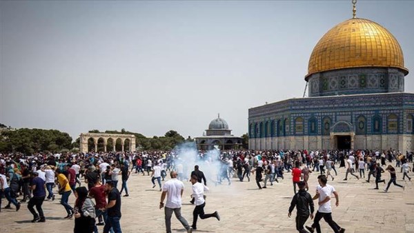 محافظة القدس تحذر من اقتحامات جماعات المستوطنين الواسعة لباحات المسجد الأقصى