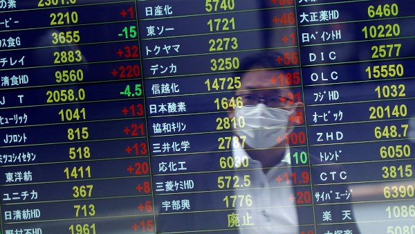 الأسهم الآسيوية تتراجع بقيادة هونج كونج وتباطؤ في المكاسب اليابانية