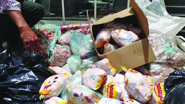 ضبط 153 كيلو دواجن وأسماك فاسدة خلال حملة بيطرية بأسوان