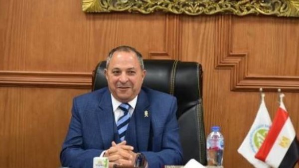 محافظ بورسعيد يستعرض الجهود التنسيقية في عدد من ملفات القطاع الصحي