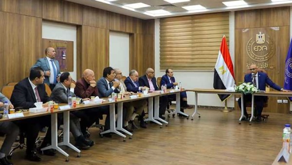 هيئة الدواء المصرية تبحث مع ممثلي شركات التصنيع لدى الغير ومخازن الأدوية آليات تنفيذ مشروع التتبع الدوائي