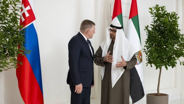 تطوير التعاون بين الإمارات وسلوفاكيا في الاقتصاد والتجارة والطاقة المتجددة