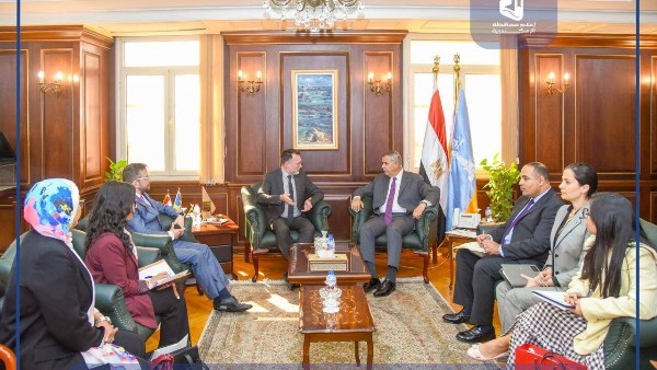 محافظ الإسكندرية يبحث مع سفير كندا تعزيز أواصر الصداقة والتعاون بين البلدين