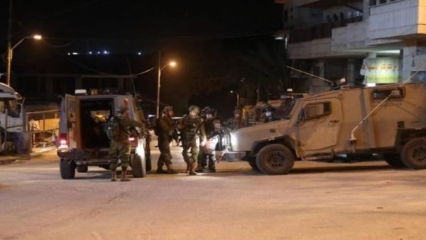 الاحتلال الإسرائيلي يقتحم المنطقة الشرقية من مدينة نابلس بفلسطين