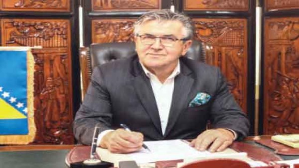 سفير البوسنة والهرسك ثابت سوباشيتش