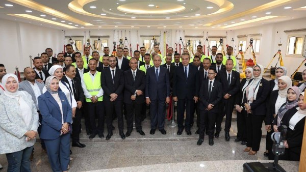 محافظ المنيا: 90.6 % نسبة إنجاز غير مسبوقة في ملف تقنين أراضي الدولة محافظ المنيا: 90.6 % نسبة إنجاز غير مسبوقة في ملف تقنين أراضي الدولة